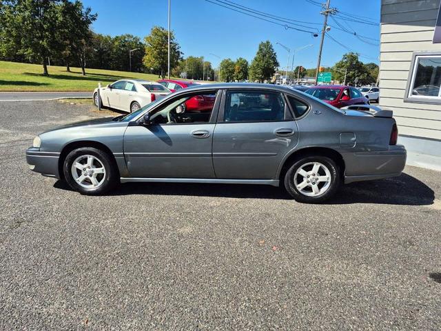 Photo of 2005 Charcoal Chevrolet Impala