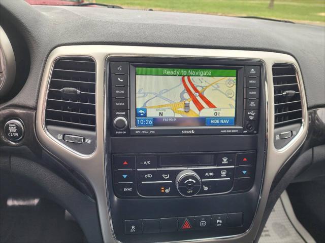 Photo of 2011 Champagne Jeep Grand Cherokee