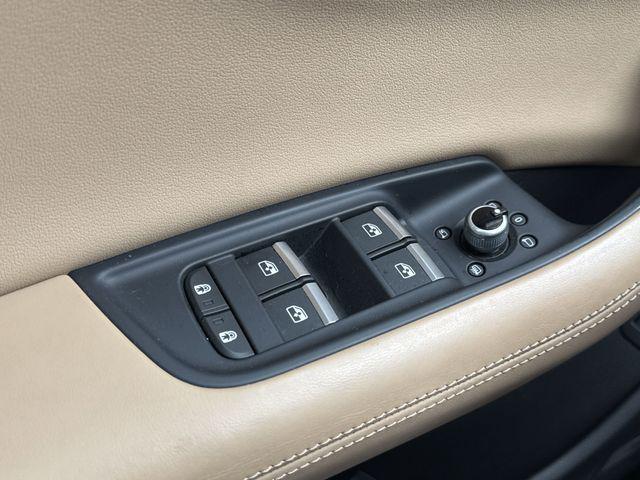 Photo of 2021 Brown Metallic Audi Q7