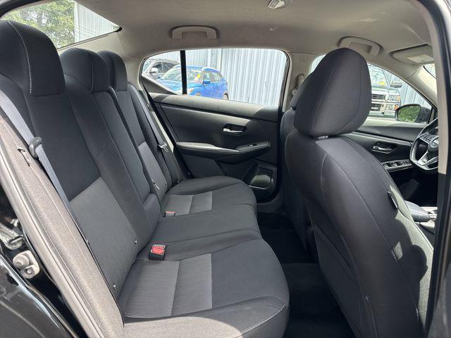 Photo of 2022 Super Black Nissan Sentra