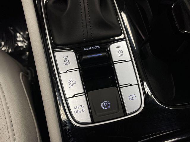 Photo of 2024 Shimmering Silver Hyundai TUCSON