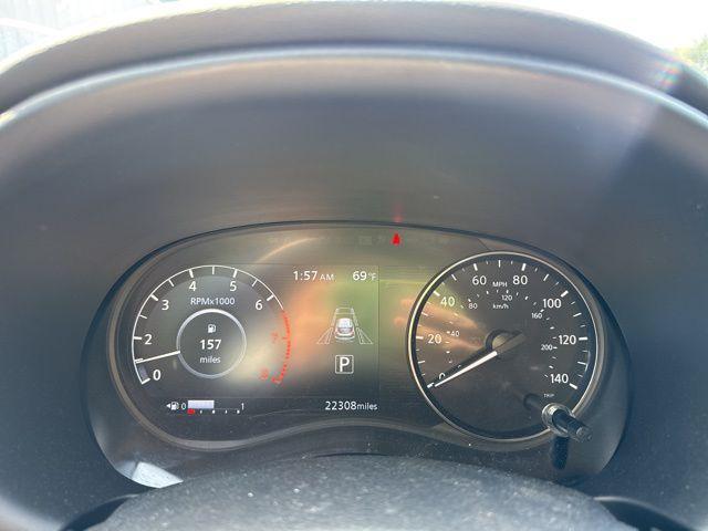 Photo of 2023 Electric Blue Metallic/Super Black Nissan Kicks