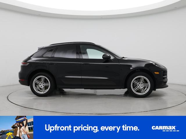 Photo of 2021 Black Porsche Macan