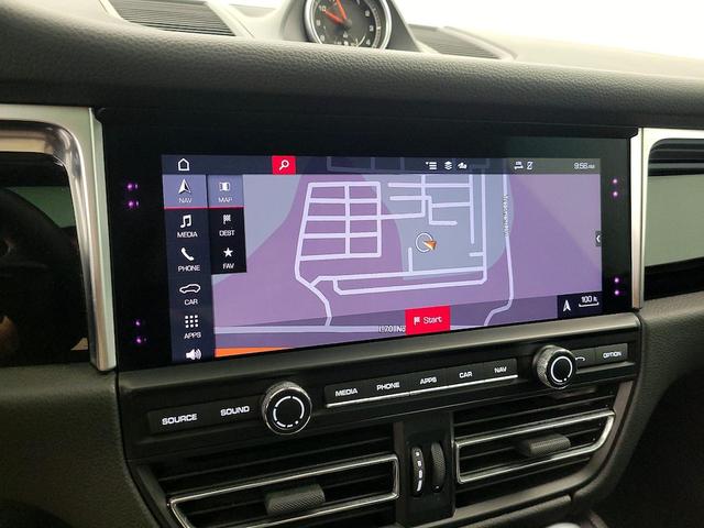 Photo of 2021 Black Porsche Macan