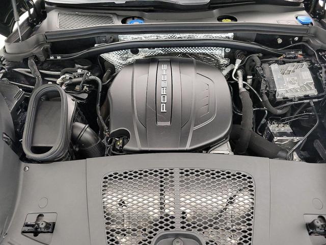 Photo of 2021 Black Porsche Macan