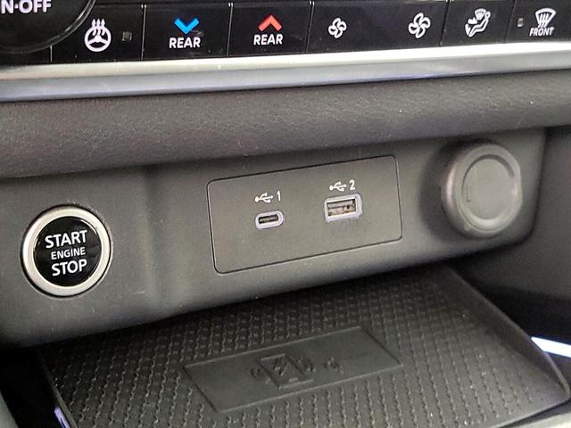 Photo of 2023 Black Nissan Rogue