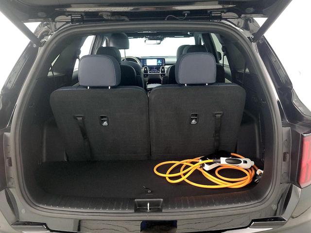 Photo of 2023 Black Kia Sorento Plug-In Hybrid