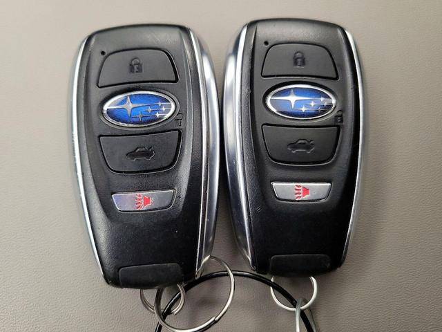 Photo of 2022 Gray Subaru Forester