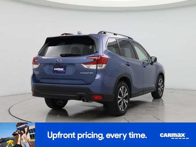 Photo of 2022 Gray Subaru Forester