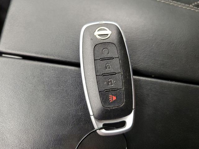 Photo of 2023 Blue Nissan Rogue