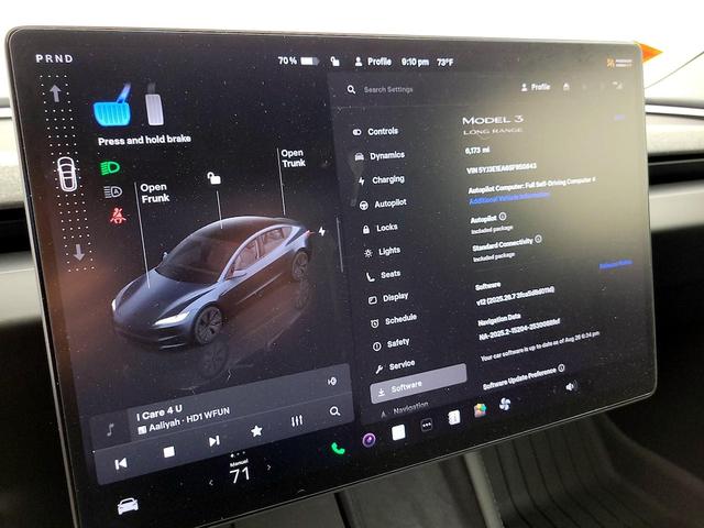 Photo of 2025 Gray Tesla Model 3