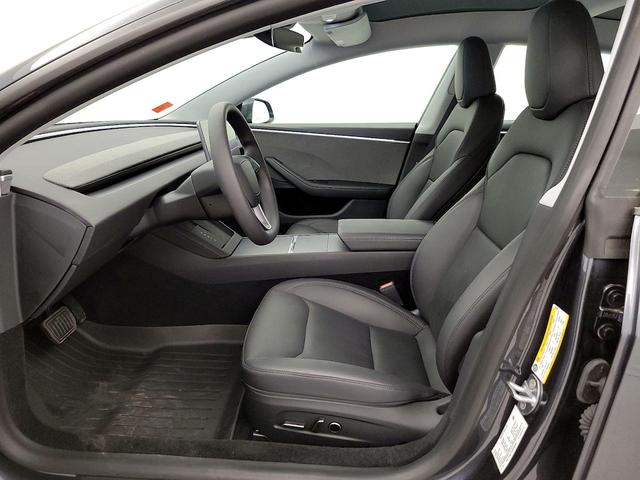 Photo of 2025 Gray Tesla Model 3