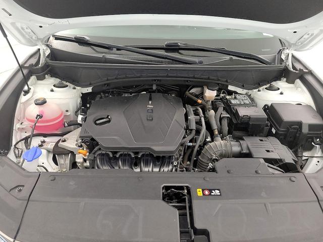Photo of 2022 White Hyundai TUCSON