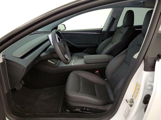 Photo of 2024 White Tesla Model 3