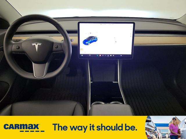 Photo of 2020 Blue Tesla Model 3