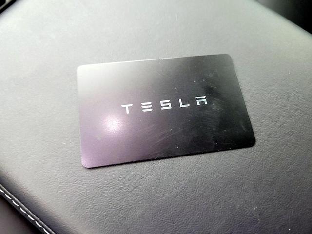 Photo of 2020 Blue Tesla Model 3