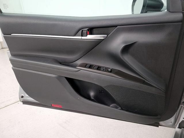 Photo of 2022 Silver Toyota Camry