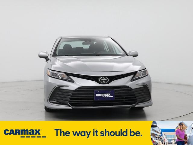 Photo of 2022 Silver Toyota Camry