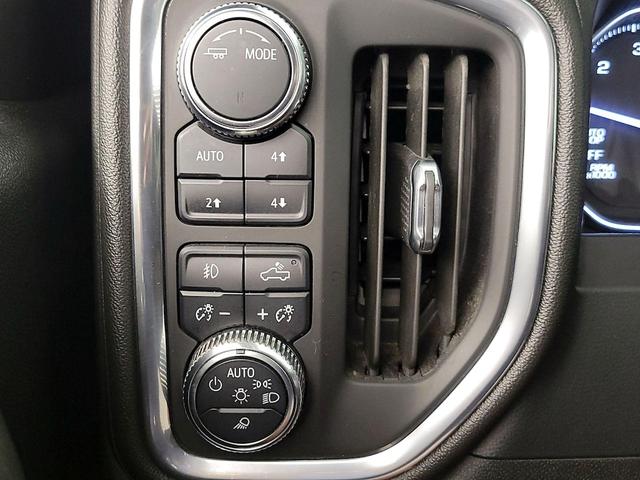 Photo of 2021 White GMC Sierra 1500