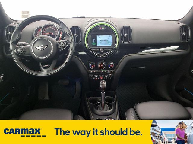 Photo of 2019 White MINI Countryman