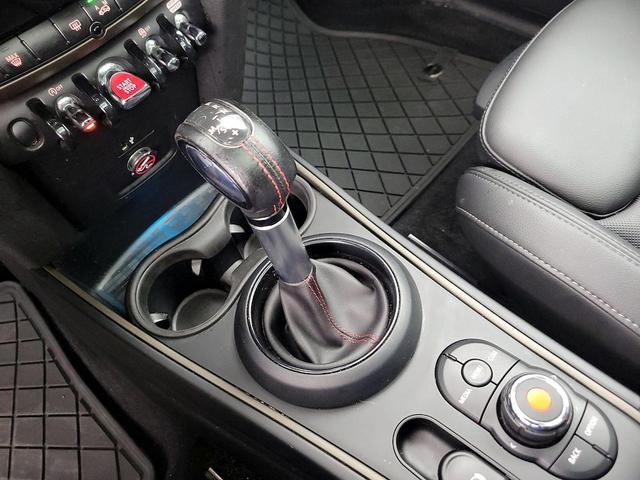 Photo of 2019 White MINI Countryman