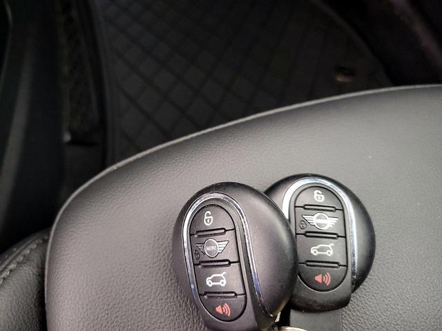 Photo of 2019 White MINI Countryman