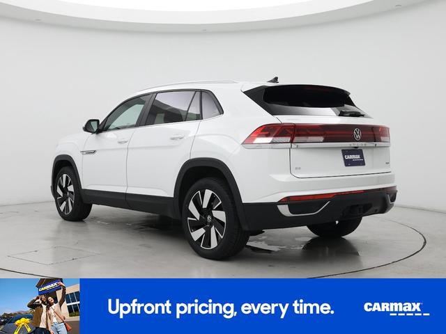 Photo of 2024 White Volkswagen Atlas Cross Sport