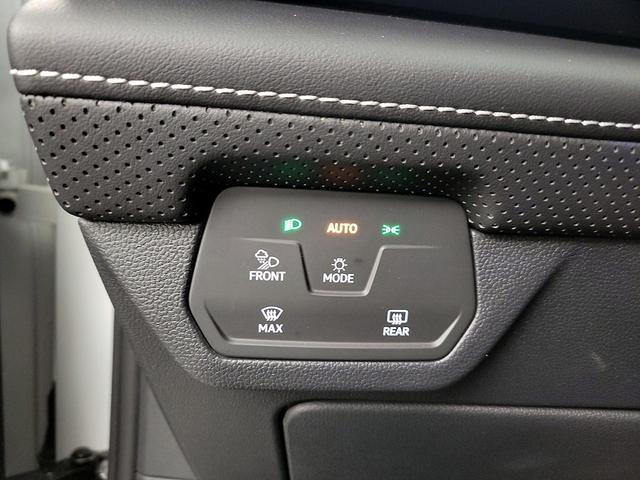 Photo of 2024 White Volkswagen Atlas Cross Sport