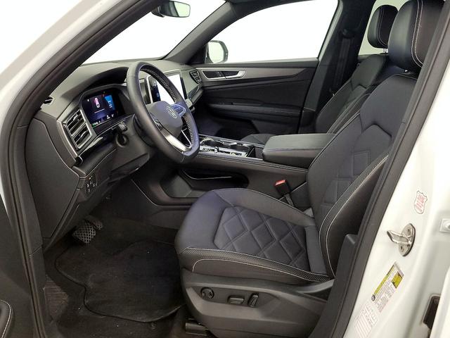 Photo of 2024 White Volkswagen Atlas Cross Sport