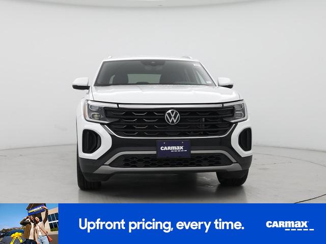 Photo of 2024 White Volkswagen Atlas Cross Sport