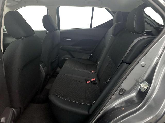 Photo of 2023 Gray Nissan Kicks