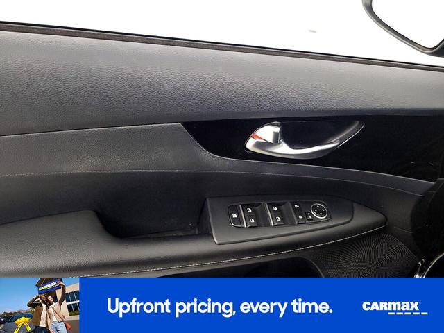 Photo of 2019 Black Kia Forte