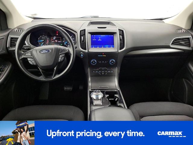 Photo of 2020 Silver Ford Edge