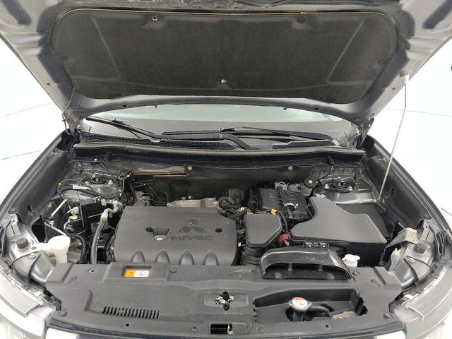 Photo of 2020 Gray Mitsubishi Outlander