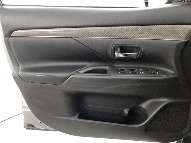 Photo of 2020 Gray Mitsubishi Outlander