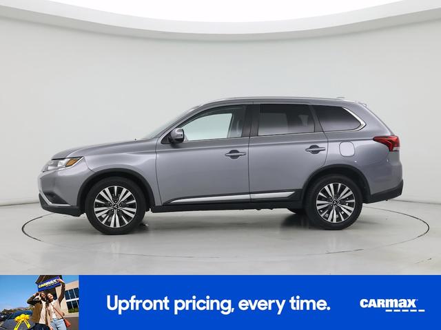 Photo of 2020 Gray Mitsubishi Outlander