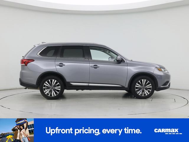 Photo of 2020 Gray Mitsubishi Outlander
