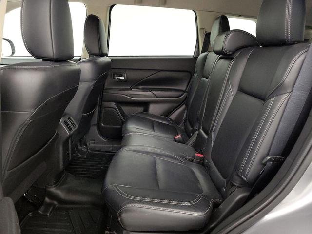 Photo of 2020 Gray Mitsubishi Outlander