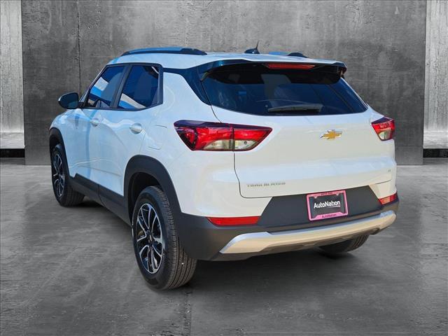 Photo of 2026 Summit White Chevrolet Trailblazer