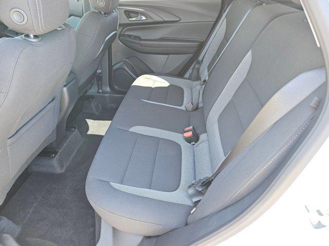 Photo of 2025 Summit White Chevrolet Trailblazer