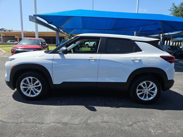 Photo of 2026 Summit White Chevrolet Trailblazer