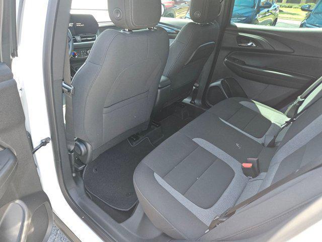 Photo of 2026 Summit White Chevrolet Trailblazer