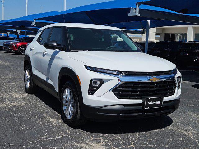 Photo of 2026 Summit White Chevrolet Trailblazer