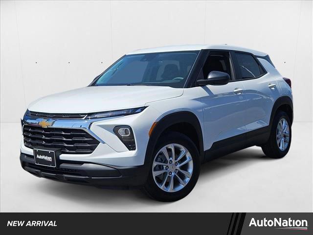 Photo of 2026 Summit White Chevrolet Trailblazer