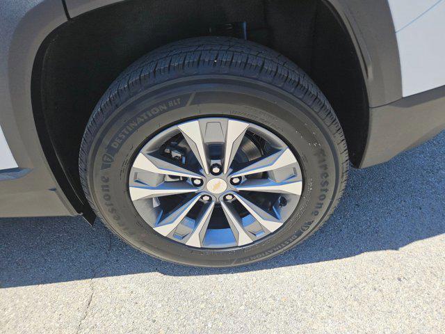 Photo of 2026 Summit White Chevrolet Equinox