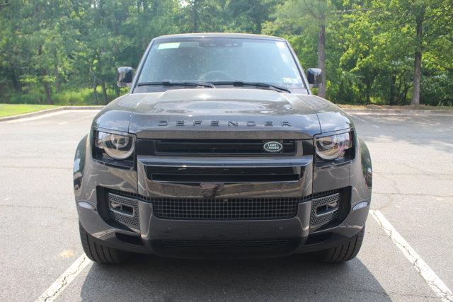 Photo of 2025 Santorini Black Metallic Land Rover Defender