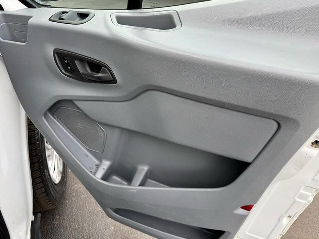 Photo of 2019 Oxford White Ford Transit-350