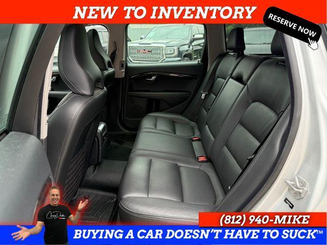 Photo of 2015 Bright Silver Metallic Volvo XC70