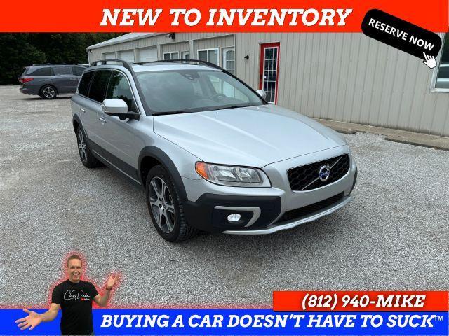Photo of 2015 Bright Silver Metallic Volvo XC70