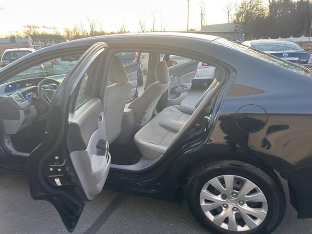 Photo of 2012 Crystal Black Pearl Honda Civic